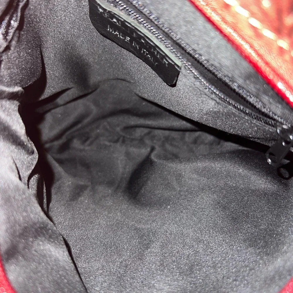 Chic Burgundy Embossed Crossbody Bag - Picture 8 of 9